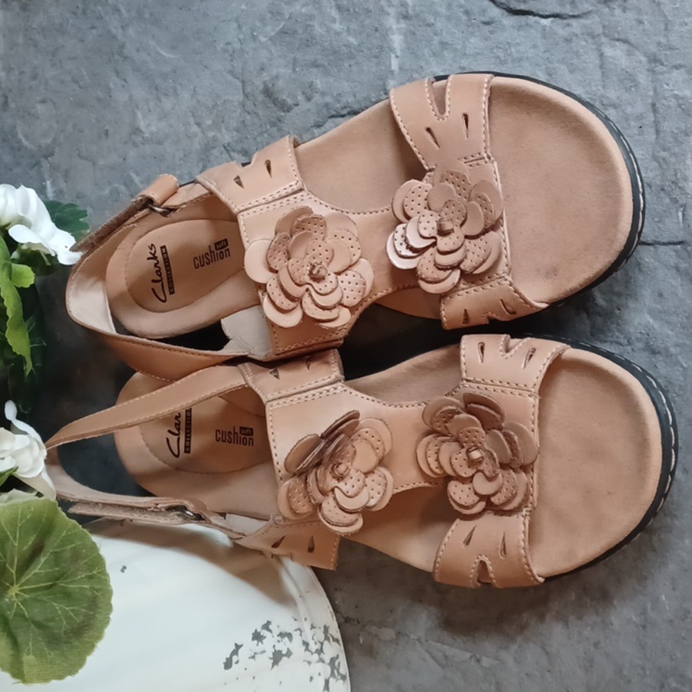👡 Sandals by Clarks Collection